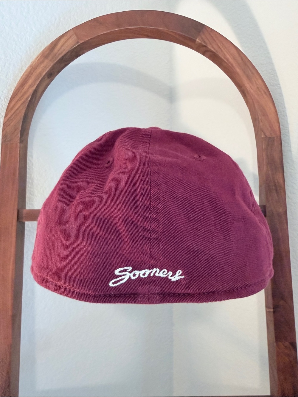 Top of the World Oklahoma Sooners OU One Fit Stretch Hat Cap Crimson NCAA - Picture 3 of 5